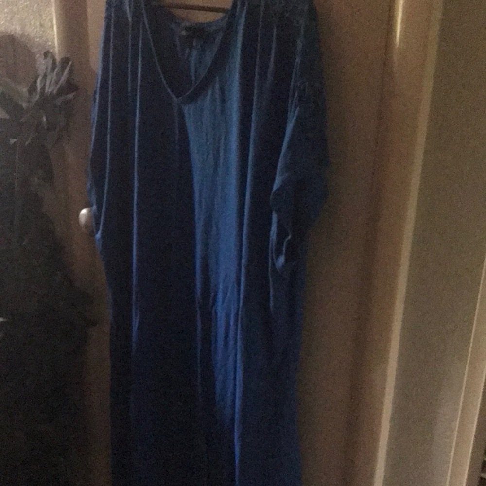 Royal blue mini dress just above knee..lace at shoulders..used EUC…sz 3x